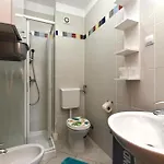 شقة Cozy Flat With Balcony, Pool Access And Full Amenities بيروغ
