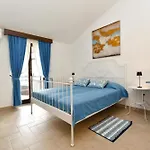 Cozy Flat With Balcony, Pool Access And Full Amenities *