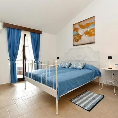 Cozy Flat With Balcony, Pool Access And Full Amenities *